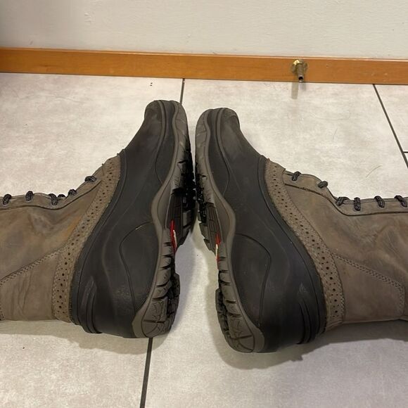 THE North Face Shellista II Mid boot in tan, grey and black - Picture 15 of 16